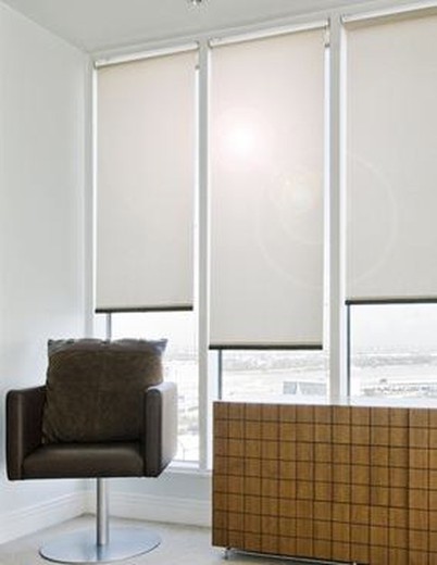 Cortina enrollable Blanca Screen Murtra