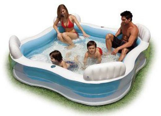 Inflatable pools and terraces garden