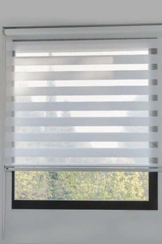 Cortina enrollable Zebra Blanca Cortina enrollable Zebra blanca 100x180 cm.