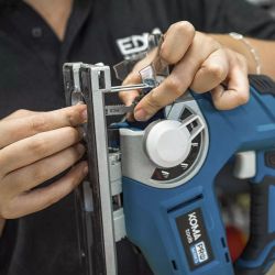 Sierra de calar inalámbrica de 20 V de Koma Tools