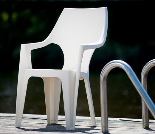 Fauteuil à haute résine de dos Dante